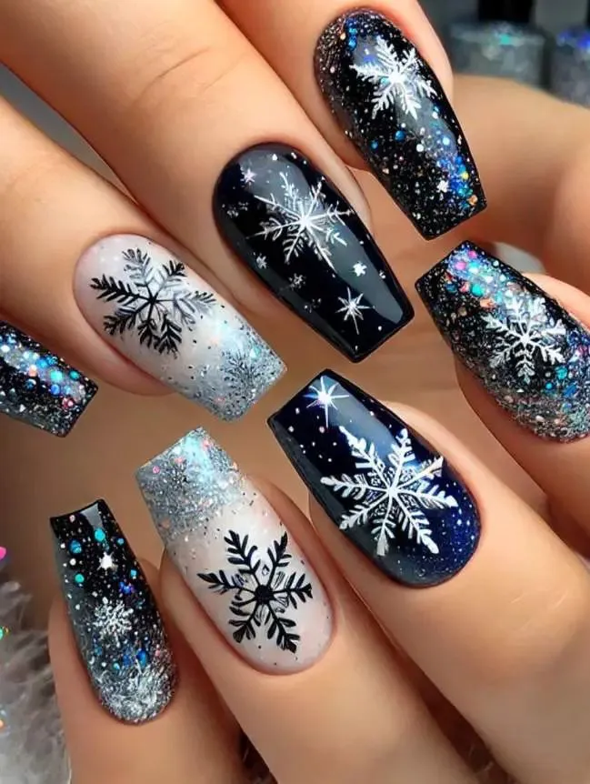 26 Festive Christmas Nail Art Design Ideas For 2024